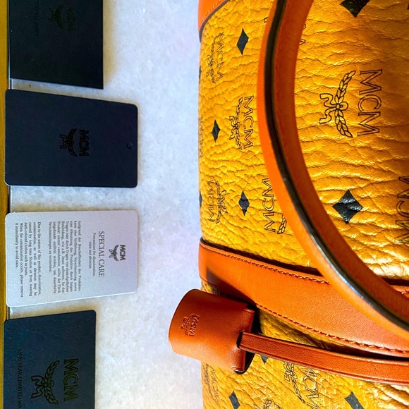 🧳 AUTHENTIC MCM Brand New Never Used Travel Bag - Picture 8 of 14